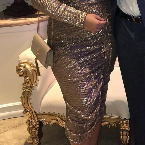 LAVISH ALICE MIDI GOLD SEQUIN DRESS - Picture 4 of 5